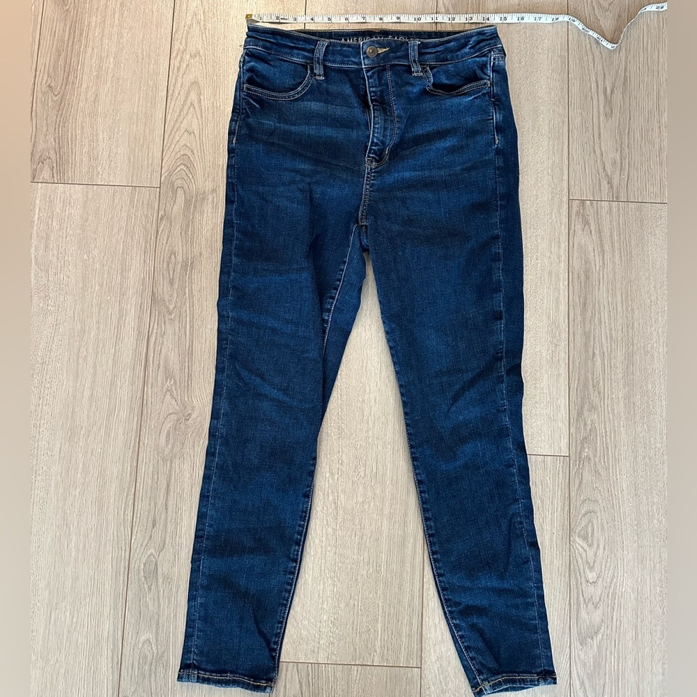 American Eagle Next Level Stretch 10 short skinny jean